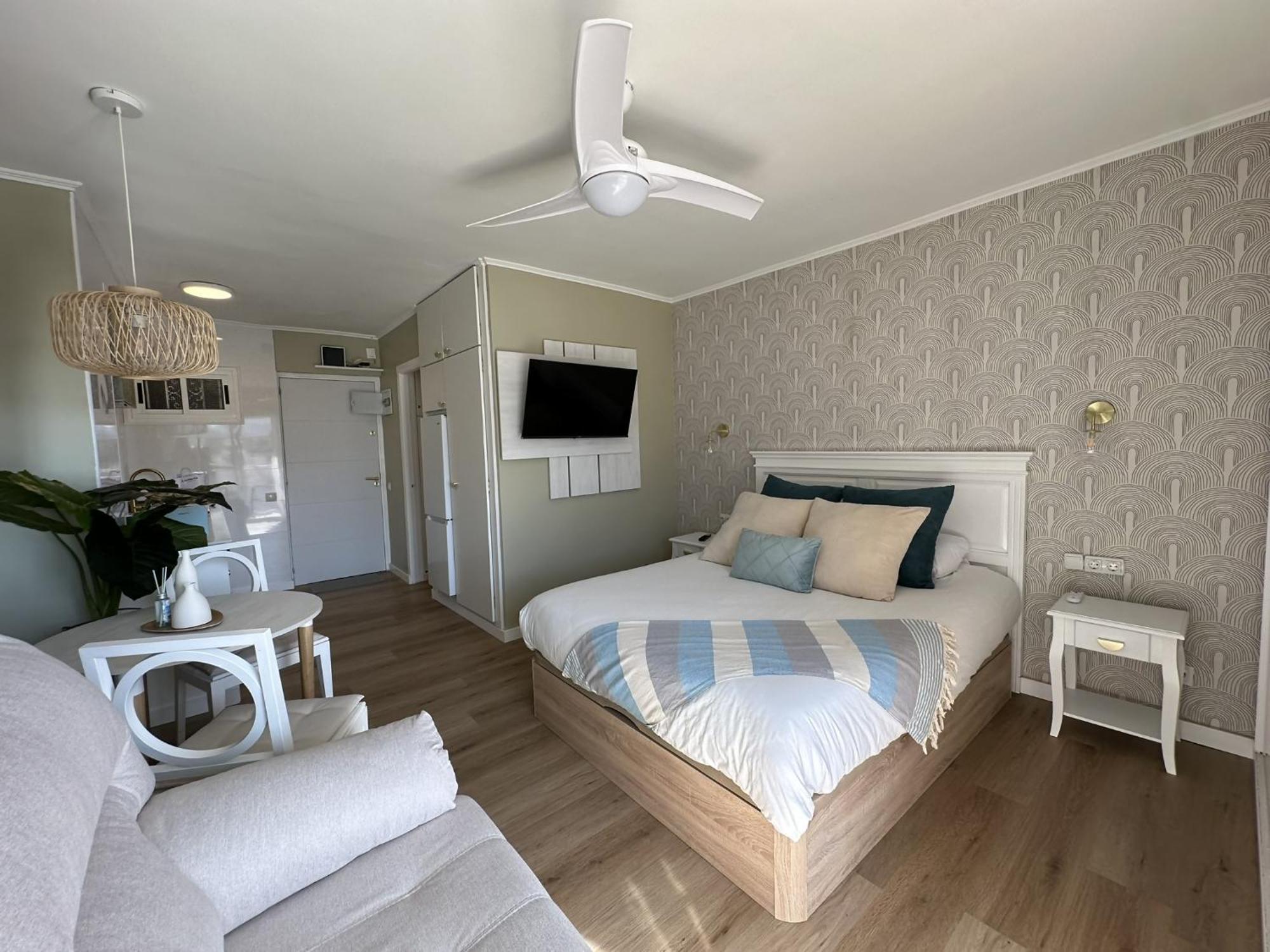 Estudio Agata Con Piscina A 800M De La Playa Benalmádena Εξωτερικό φωτογραφία